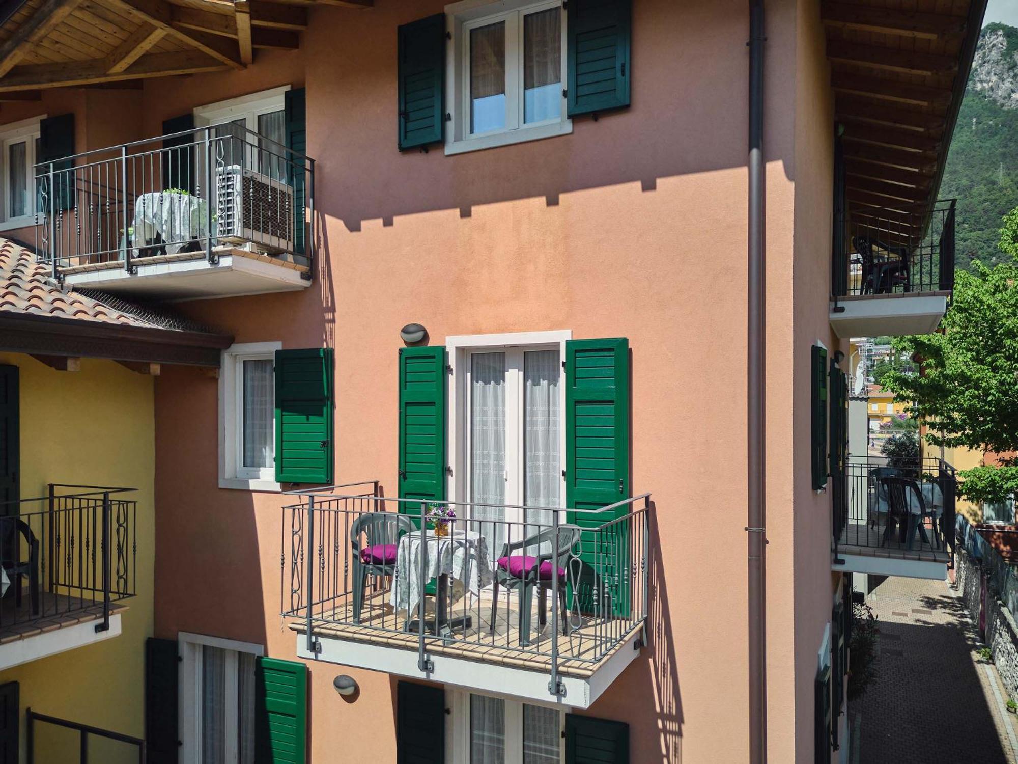 Bella Villa Apartments ริวาเดลการ์ดา ภายนอก รูปภาพ