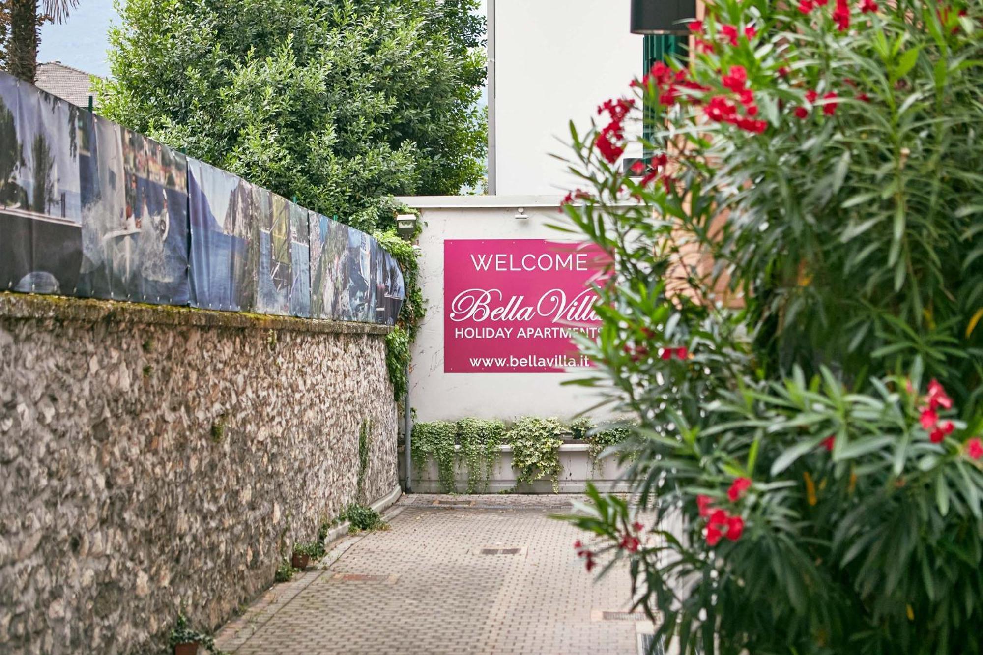 Bella Villa Apartments ริวาเดลการ์ดา ภายนอก รูปภาพ